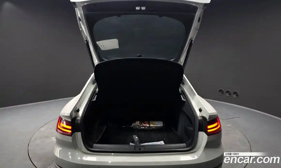 Volkswagen Arteon 2019 2.0 гидро в Москве № 629149, фото 20