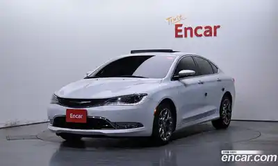 Chrysler 200, 2015