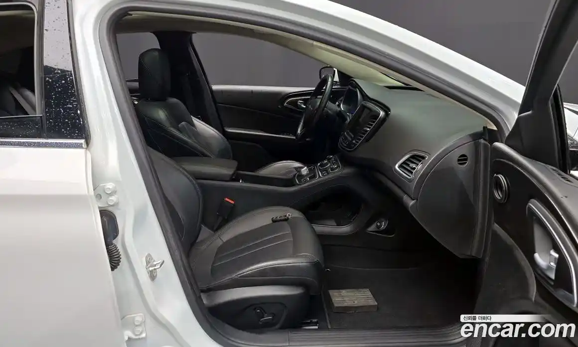 Chrysler 200 2015 2.4 гидро в Москве № 761342, фото 11