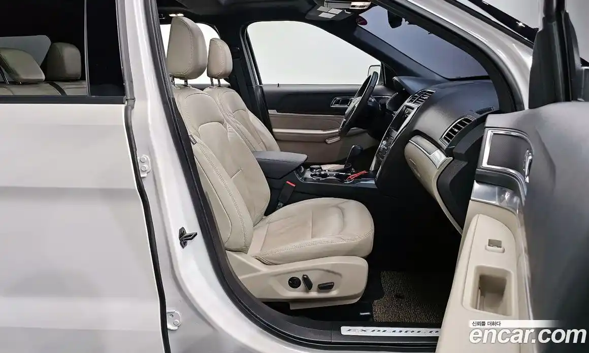 Ford Explorer 2019 2.3 гидро в Москве № 767636, фото 10