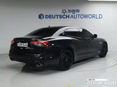 Maserati Quattroporte 2013 3.0 гидро в Москве № 803333, миниатюра 3