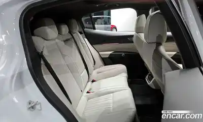 Maserati Grecale 2023 2.0 гидро в Москве № 827322, миниатюра 12