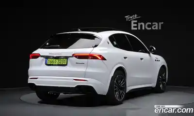 Maserati Grecale 2023 2.0 гидро в Москве № 827322, миниатюра 2