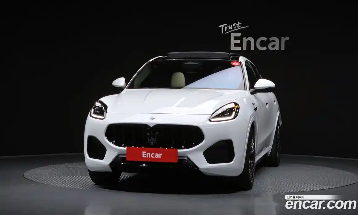 Maserati Grecale 2023 2.0 гидро в Москве № 827322, фото 3