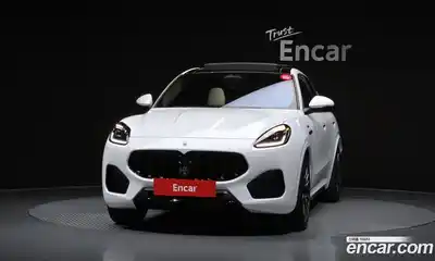 Maserati Grecale 2023 2.0 гидро в Москве № 827322, миниатюра 3