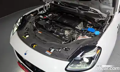 Maserati Grecale 2023 2.0 гидро в Москве № 827322, миниатюра 6