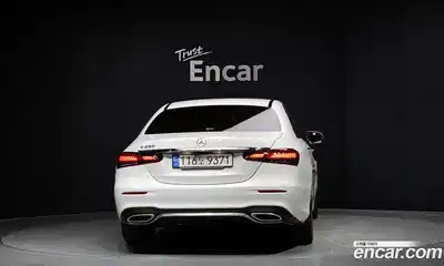Mercedes-Benz E-Class 2022 2.0 гидро, миниатюра 4