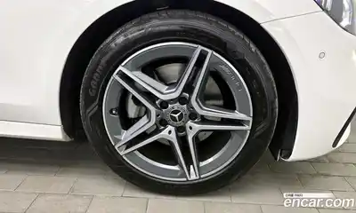 Mercedes-Benz E-Class 2022 2.0 гидро, миниатюра 5