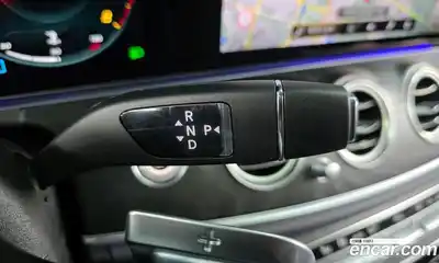 Mercedes-Benz E-Class 2022 2.0 гидро, миниатюра 9