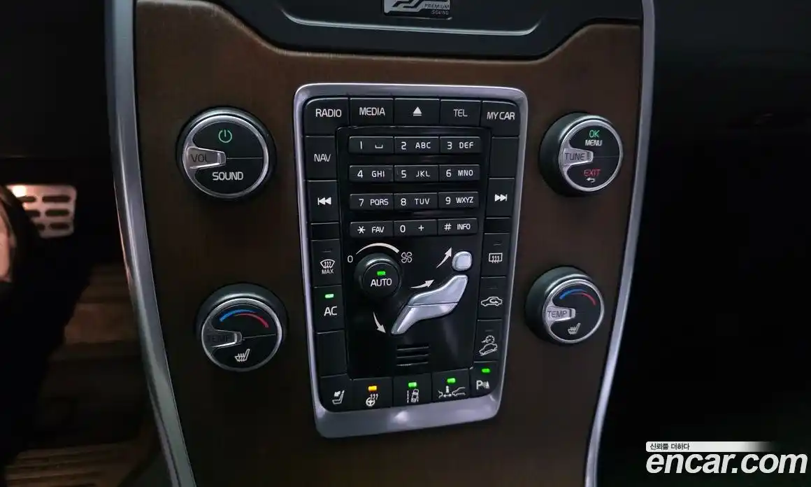 Volvo XC70 2013 2.4 гидро в Москве № 860431, фото 16