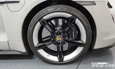 Porsche Taycan 2021 0.1 гидро в Москве № 860566, миниатюра 5
