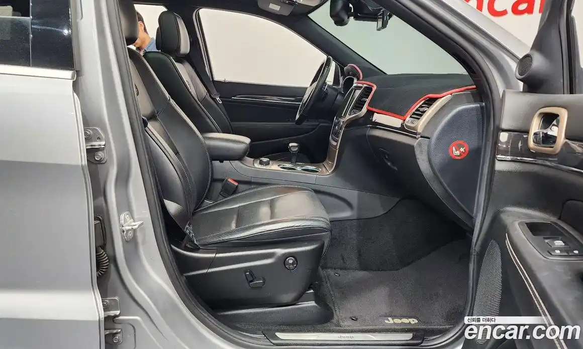 Jeep Cherokee 2014 3.0 гидро в Москве № 896548, фото 11