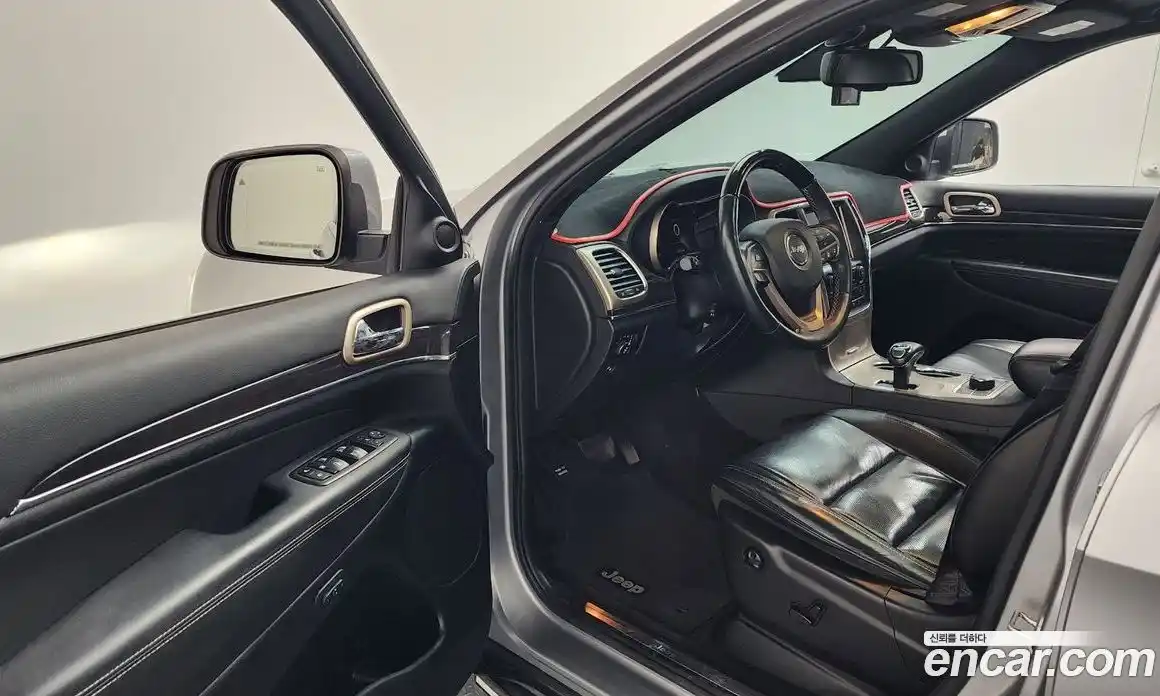 Jeep Cherokee 2014 3.0 гидро в Москве № 896548, фото 10