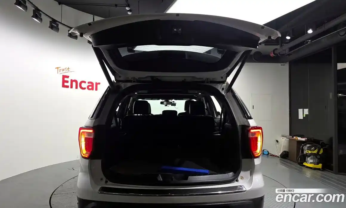 Ford Explorer 2019 2.3 гидро в Москве № 896962, фото 20
