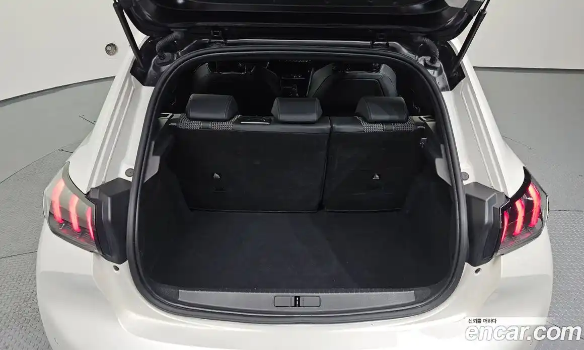 Peugeot 208 2022 0.1 гидро в Москве № 897414, фото 20