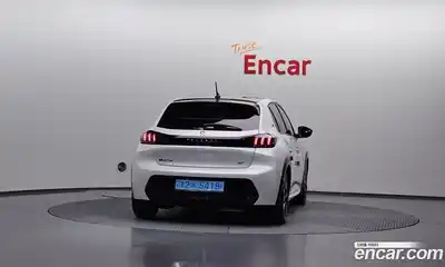 Peugeot 208 2022 0.1 гидро в Москве № 897414, миниатюра 4