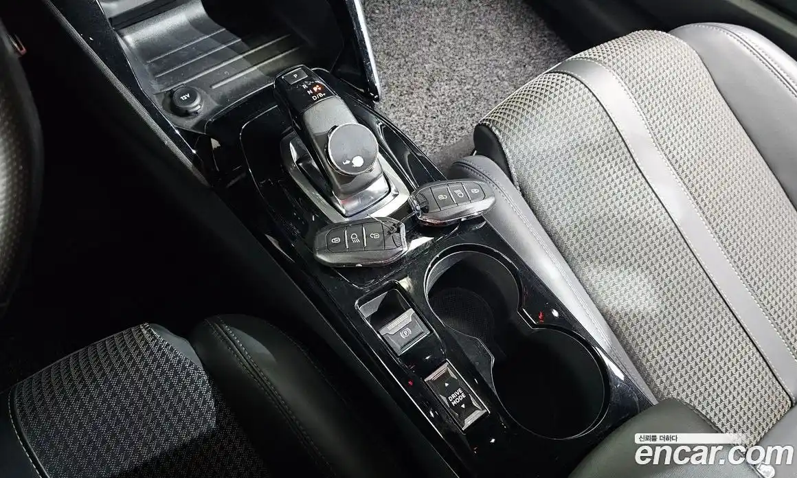 Peugeot 208 2022 0.1 гидро в Москве № 897414, фото 9