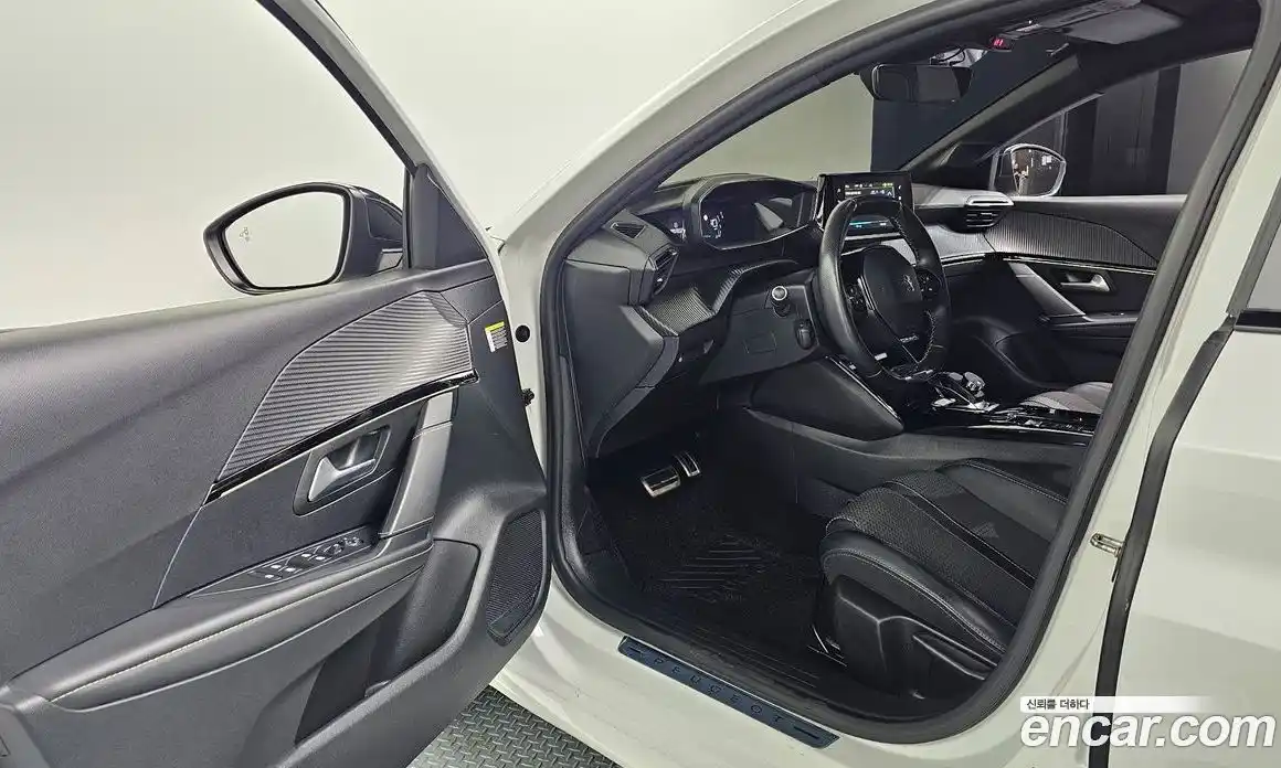 Peugeot 208 2022 0.1 гидро в Москве № 897414, фото 10