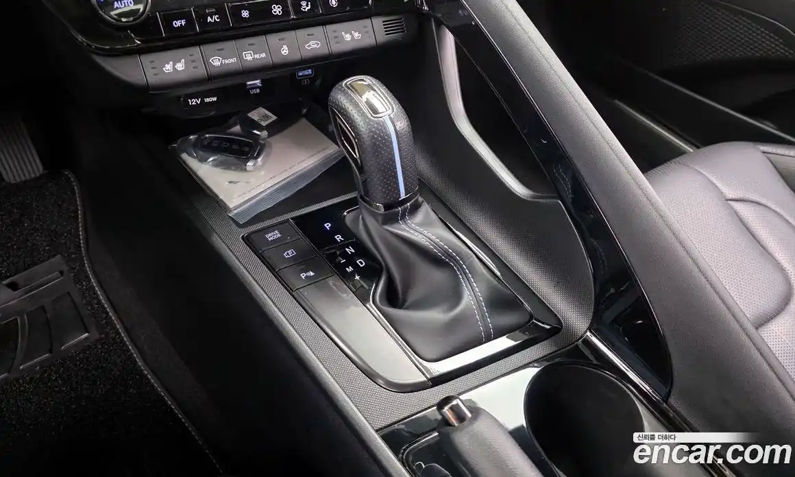 Hyundai Avante 2022 2.0 Автомат в Москве № 927578, фото 9