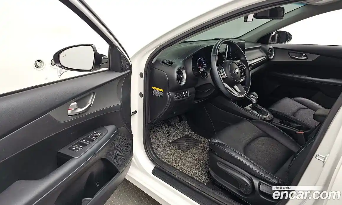 Kia K3 2021 1.6 Автомат в Москве № 930200, фото 10