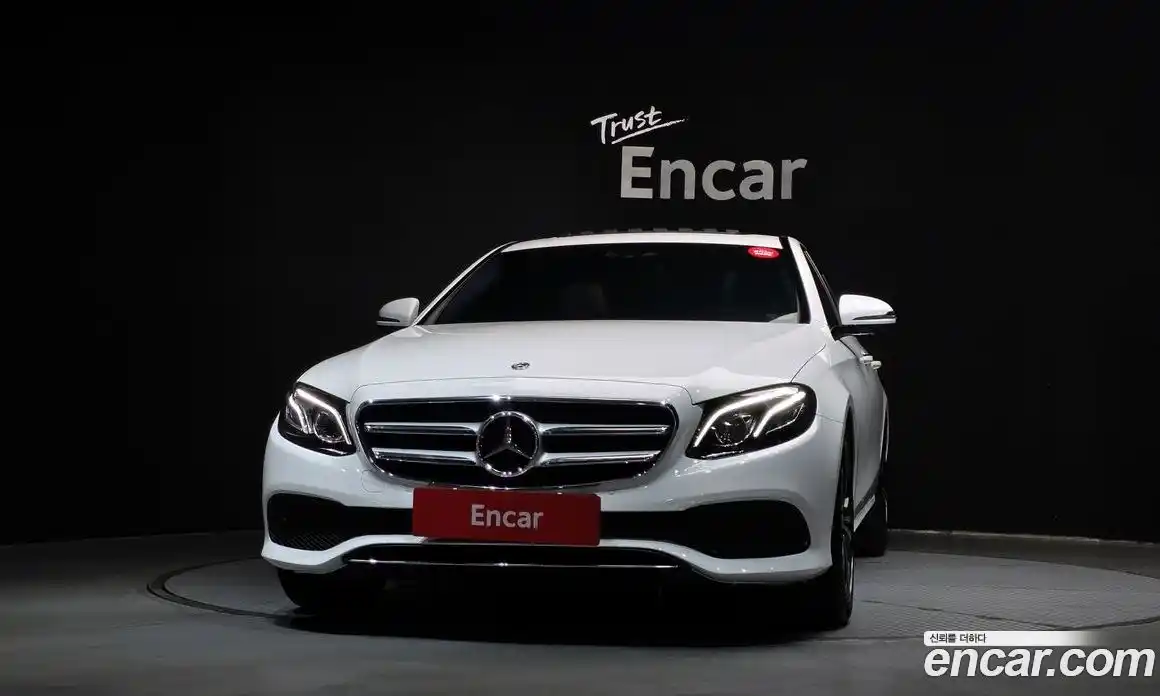 Mercedes-Benz E-Class 2020 2.0 гидро, фото 3