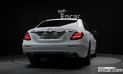 Mercedes-Benz E-Class 2020 2.0 гидро, миниатюра 4