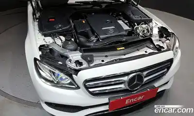 Mercedes-Benz E-Class 2020 2.0 гидро, миниатюра 6