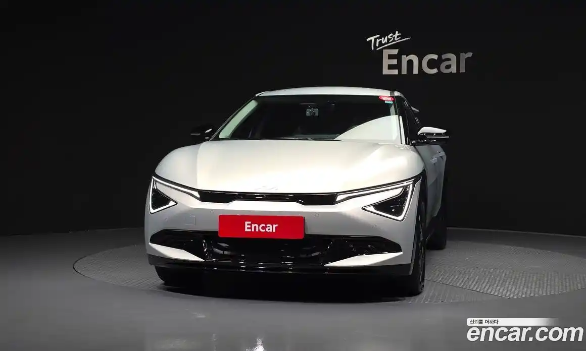 Kia EV6 2024 0.1 Автомат в Москве № 972590, фото 3