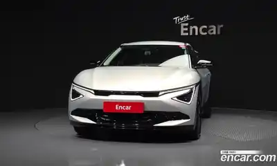 Kia EV6 2024 0.1 Автомат в Москве № 972590, миниатюра 3