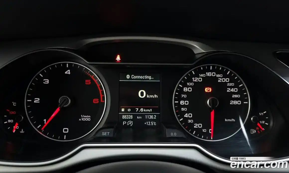 Audi A4 2015 2.0 гидро в Москве № 1002036, фото 8