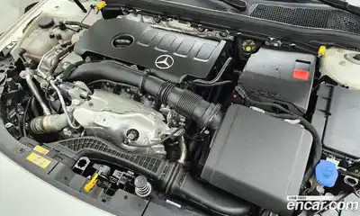 Mercedes-Benz A-Class 2023 2.0 гидро в Москве № 1005282, миниатюра 6