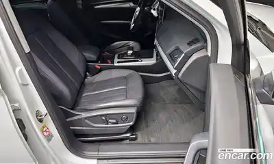 Audi Q5 2021 2.0 Автомат в Москве № 1007387, миниатюра 10
