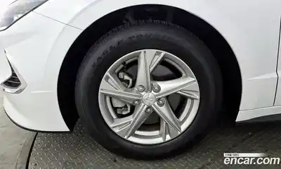 Hyundai Sonata 2019 2.0 Автомат в Москве № 1008448, миниатюра 5