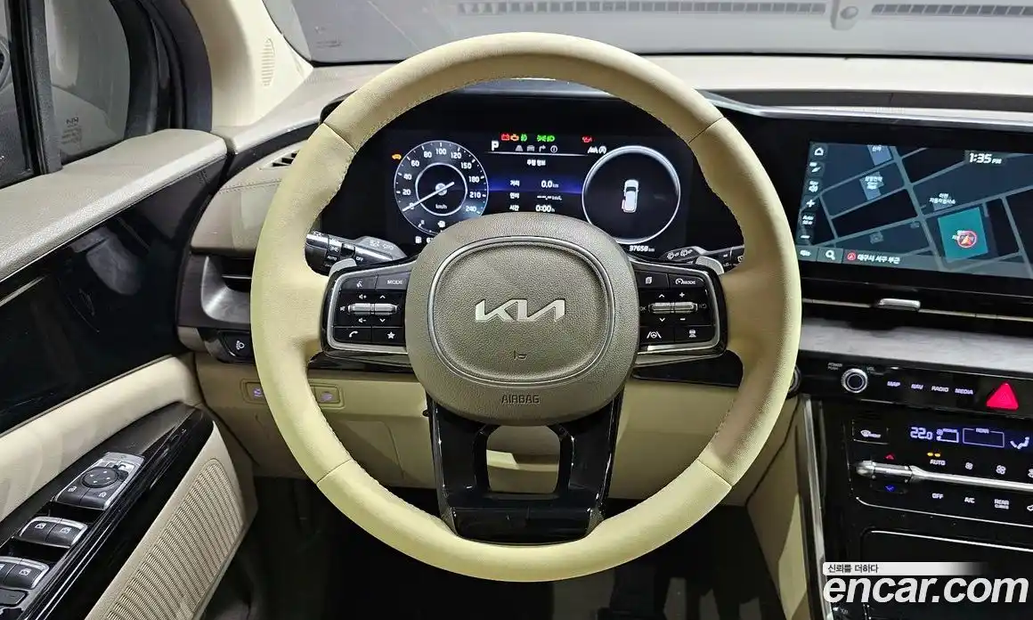 Kia Canival 2022 2.2 Автомат в Москве № 1009761, фото 13