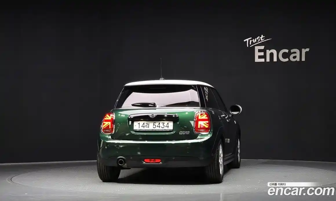 Mini Cooper 2019 1.5 гидро в Москве № 1013979, фото 4