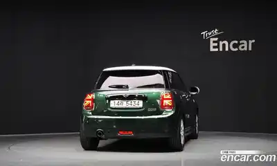 Mini Cooper 2019 1.5 гидро в Москве № 1013979, миниатюра 4