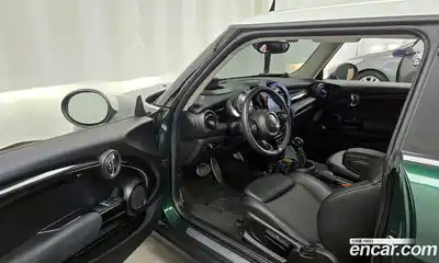 Mini Cooper 2019 1.5 гидро в Москве № 1013979, миниатюра 10