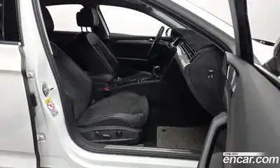 Volkswagen Passat 2022 2.0 гидро в Москве № 1014625, миниатюра 11