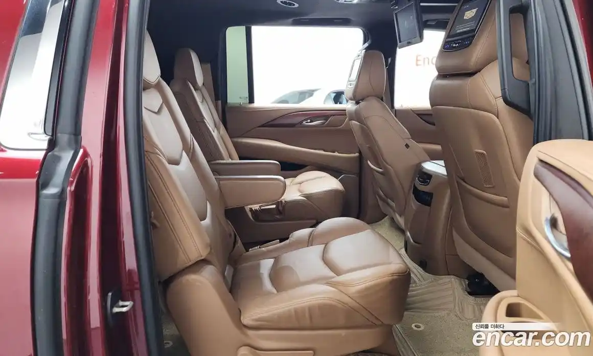Cadillac Escalade 2017 6.2 гидро в Москве № 1016000, фото 12