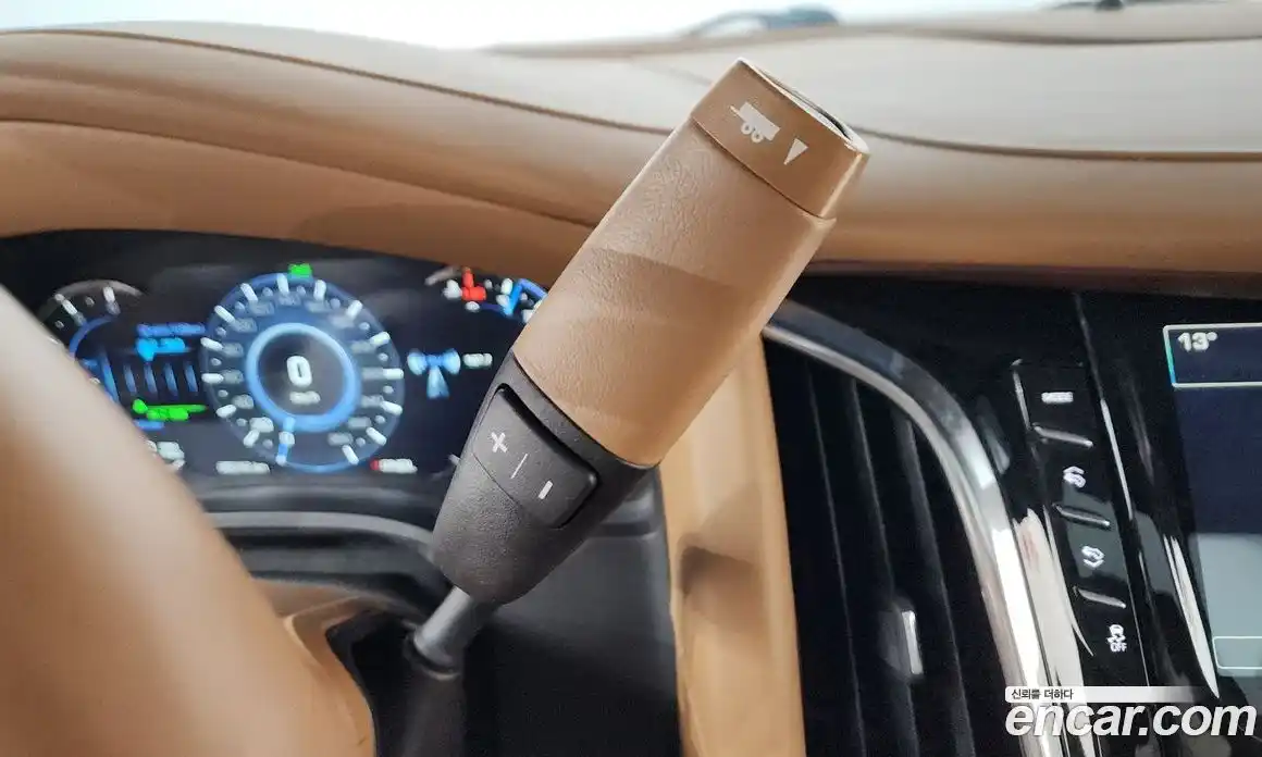 Cadillac Escalade 2017 6.2 гидро в Москве № 1016000, фото 9
