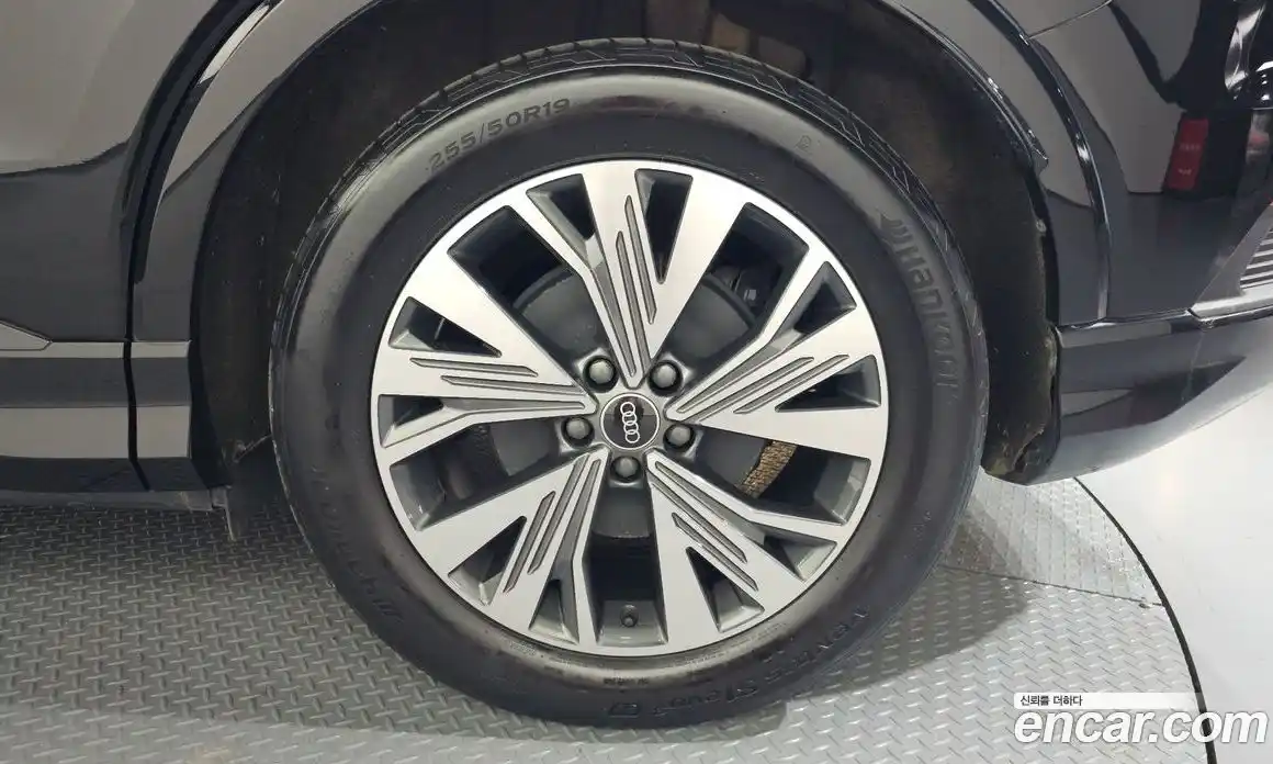Audi Q4 e-tron 2023 0.2 гидро в Москве № 135214, фото 5