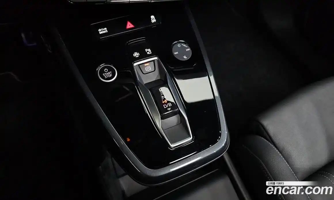 Audi Q4 e-tron 2023 0.2 гидро в Москве № 135214, фото 9