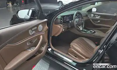 Mercedes-Benz E-Class 2018 2.0 гидро в Москве № 142267, миниатюра 11
