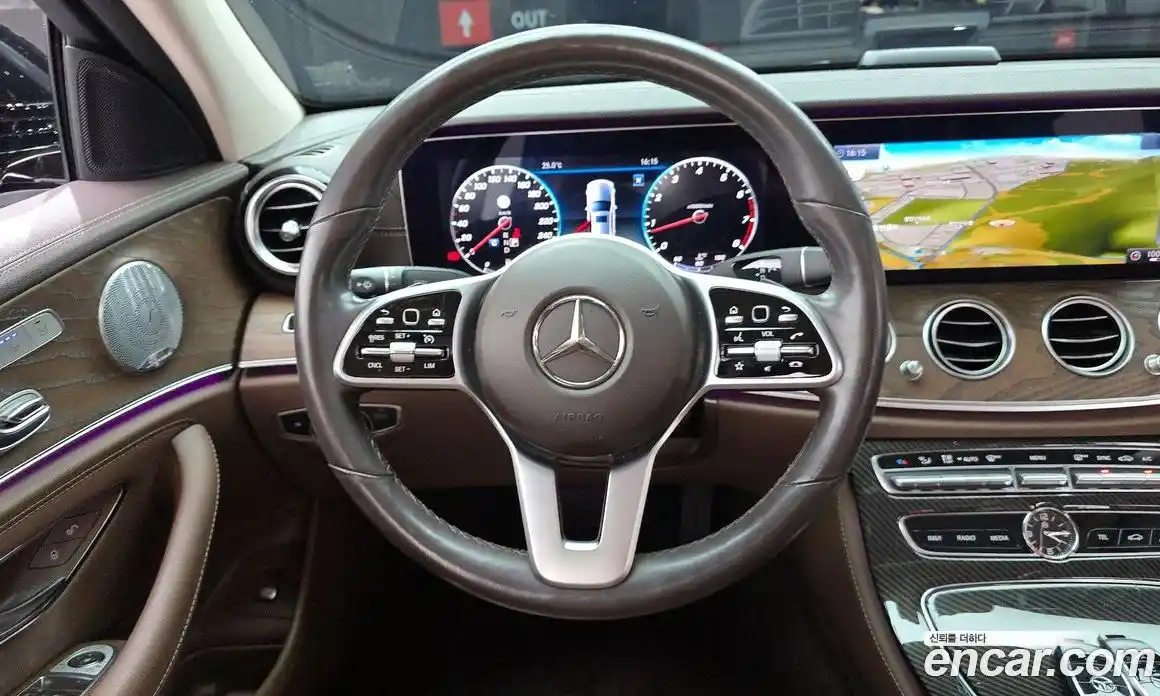 Mercedes-Benz E-Class 2018 2.0 гидро в Москве № 142267, фото 13