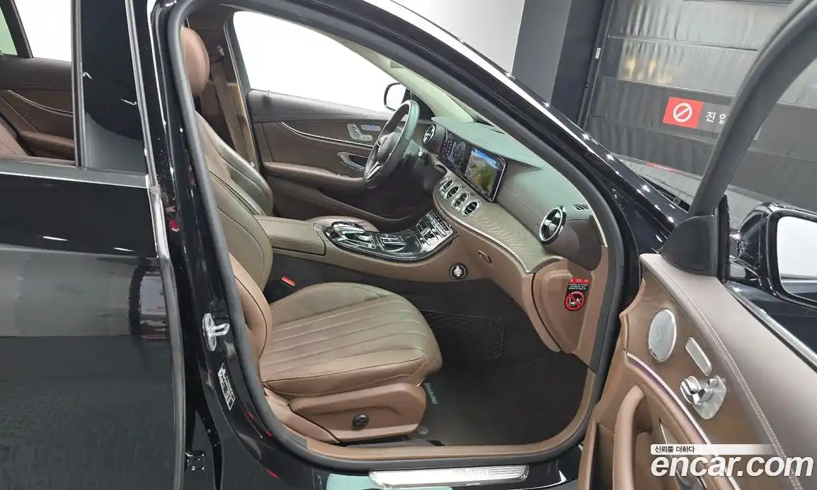 Mercedes-Benz E-Class 2018 2.0 гидро в Москве № 142267, фото 10