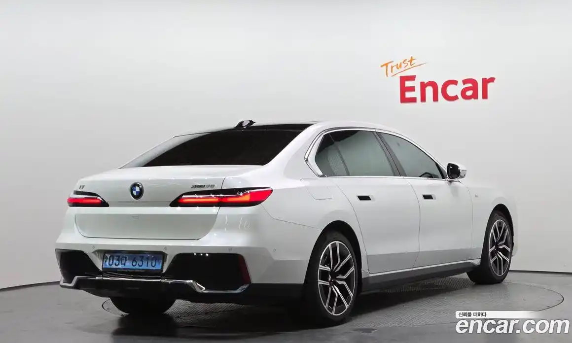 BMW i7 2023 0.3 гидро в Москве № 157192, фото 2
