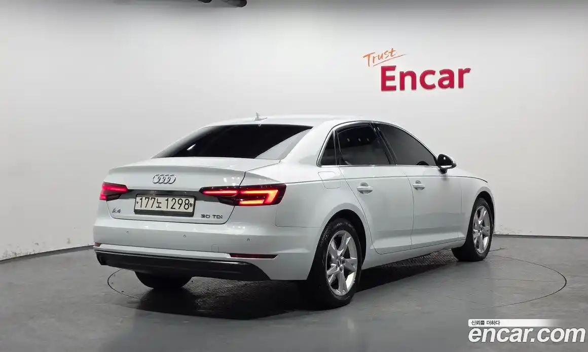 Audi A4 2018 2.0 гидро в Москве № 160399, фото 2
