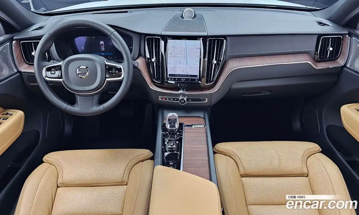 Volvo XC60 2024 2.0 гидро в Москве № 164218, фото 7