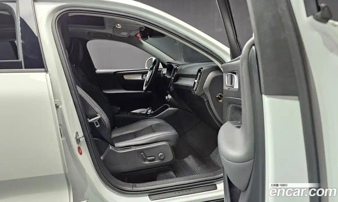 Volvo XC40 2018 2.0 гидро в Москве № 164501, фото 11