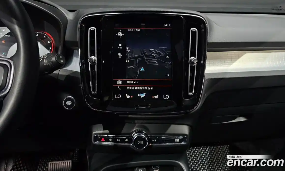 Volvo XC40 2018 2.0 гидро в Москве № 164501, фото 14